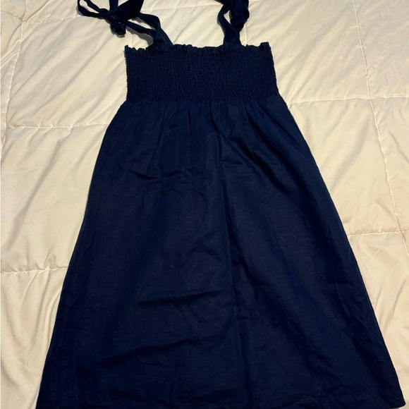 Sezane Navy Smocked Linen Blend Dress size 38 (6) - Picture 9 of 15